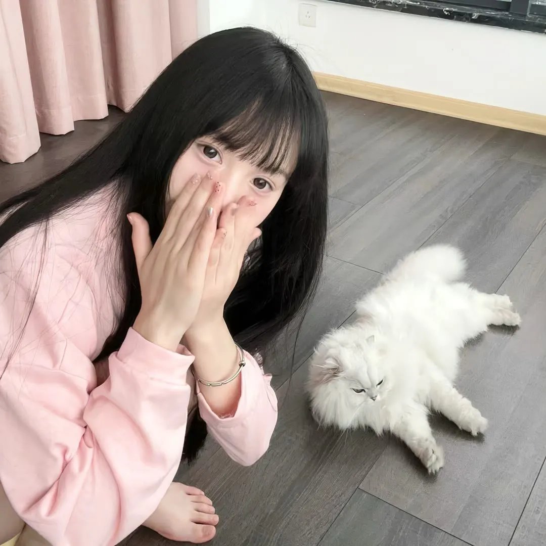 先婚后爱，不，先吃瓜